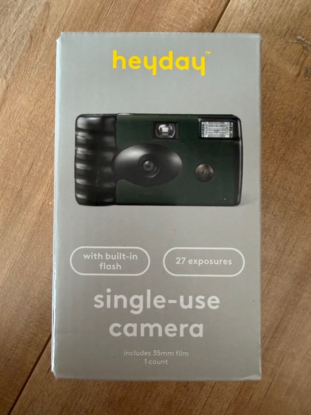 heyday Single-Use Camera in Olive Green